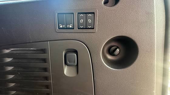 Used 2017 GMC Yukon XL Denali w/ Open Road Package AWD/4WD image 25