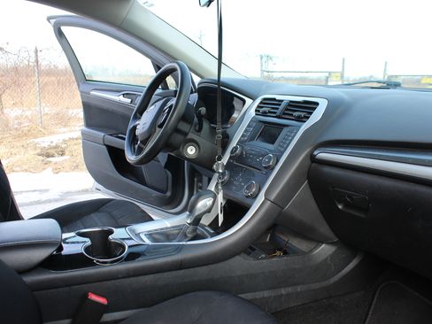 Used 2014 Ford Fusion SE image 19