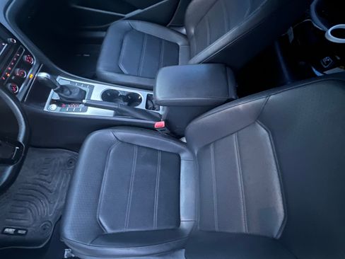 Used 2019 Volkswagen Passat 2.0T Wolfsburg image 5