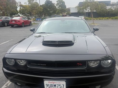 Used 2011 Dodge Challenger R/T RWD image 2