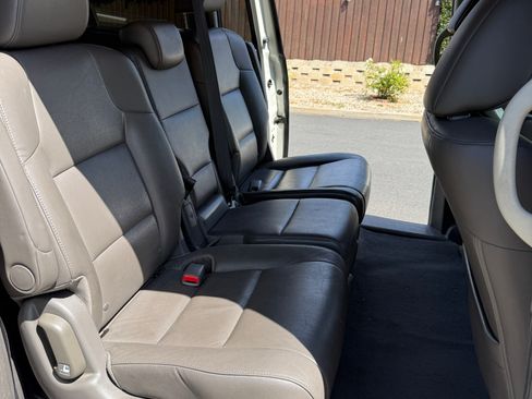 Used 2015 Honda Odyssey Touring Elite image 15