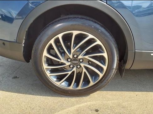 Used 2019 Lincoln Nautilus Reserve image 4