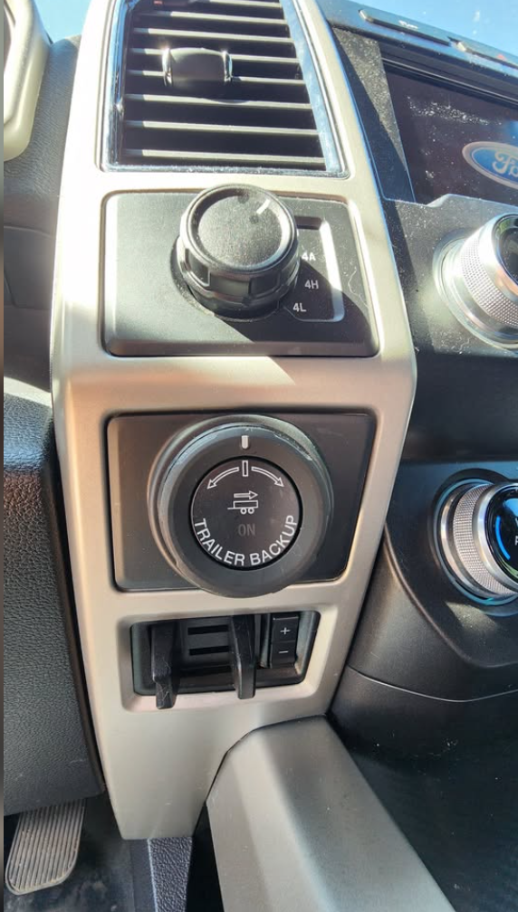 Used 2020 Ford F150 Lariat w/ Equipment Group 502A Luxury AWD/4WD image 18