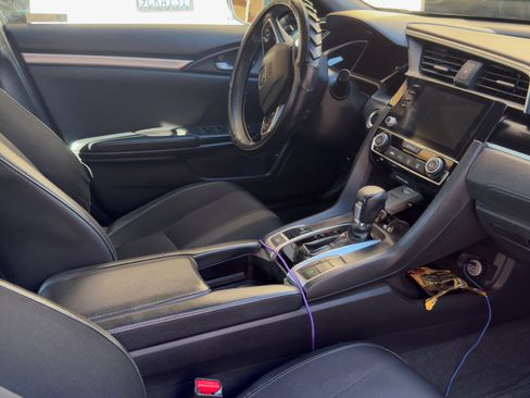 Used 2019 Honda Civic Sport image 17