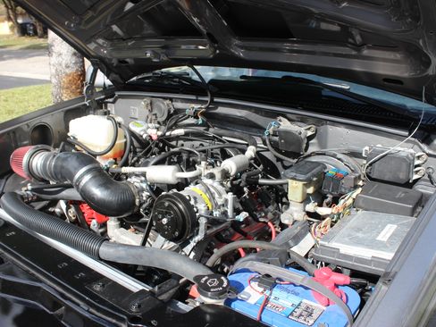 Used 1996 Chevrolet Tahoe 4WD 2-Door image 9