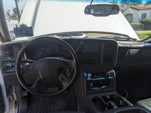Used 2003 Chevrolet Silverado 3500 LT image 4
