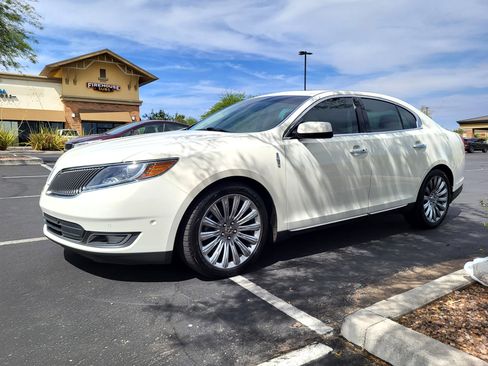 Used 2013 Lincoln MKS AWD image 2