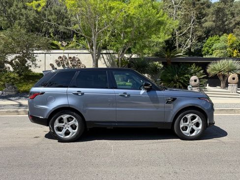 Used 2020 Land Rover Range Rover Sport HSE image 8