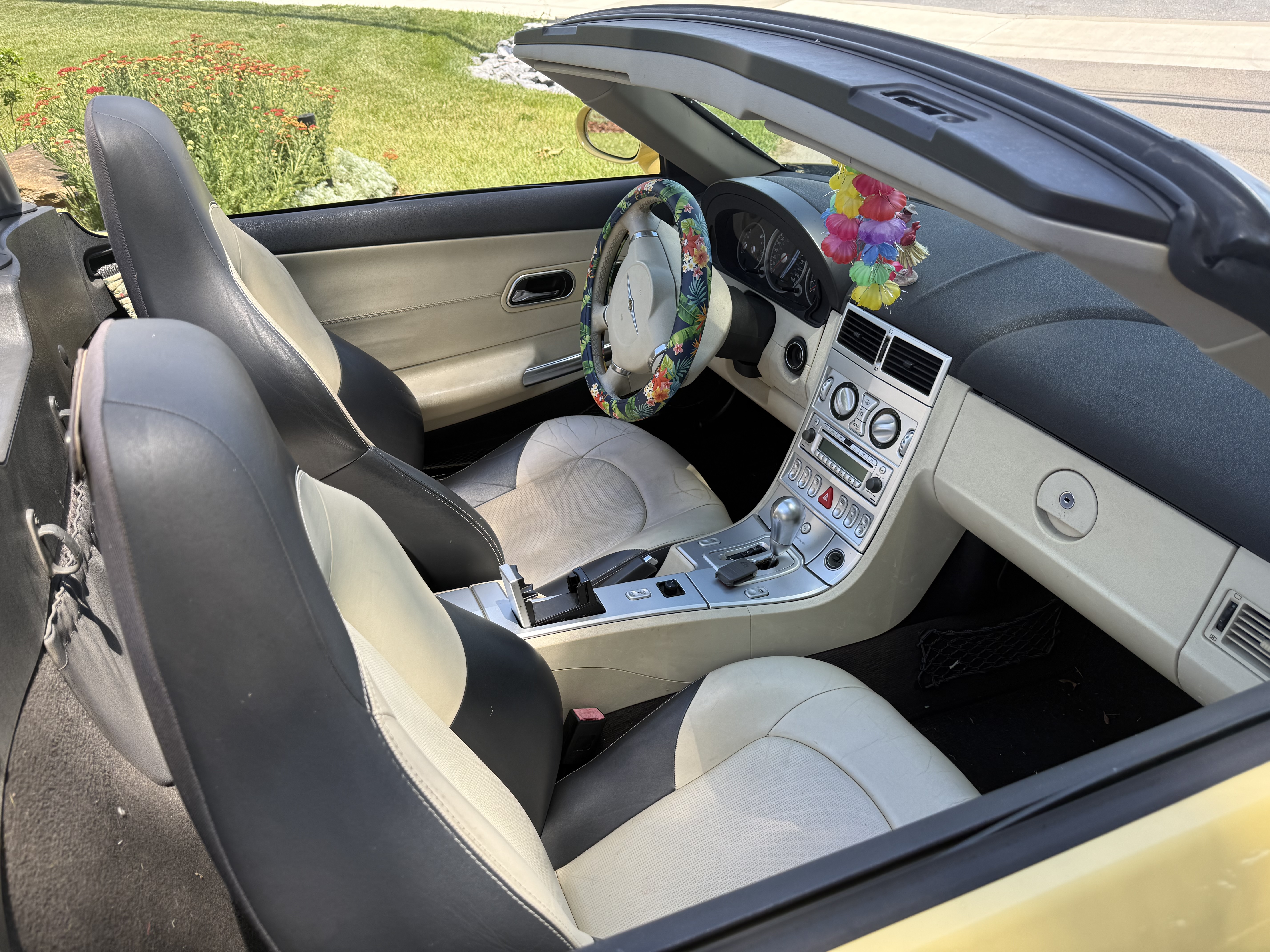 Used 2005 Chrysler Crossfire Limited RWD image 9