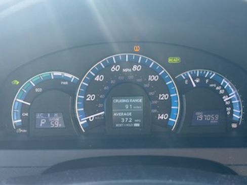 Used 2014 Toyota Camry XLE image 16