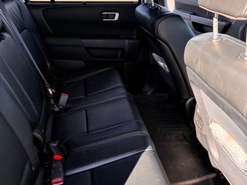 Used 2013 Honda Pilot Touring image 19