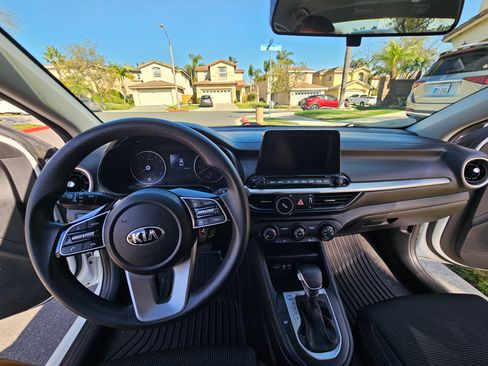 Used 2021 Kia Forte LXS image 14