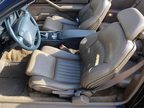 Used 1992 Pontiac Firebird Trans Am image 8