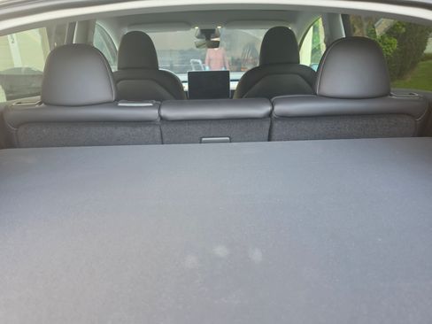 Used 2024 Tesla Model Y Long Range image 16