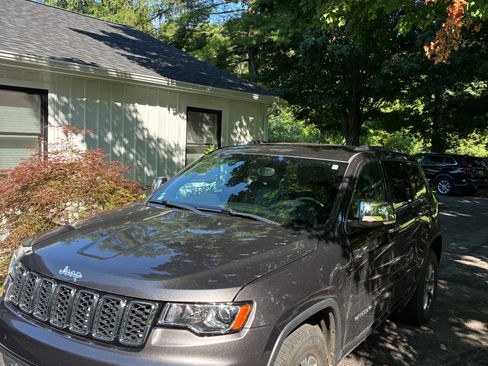 Used 2019 Jeep Grand Cherokee Limited AWD/4WD image 13