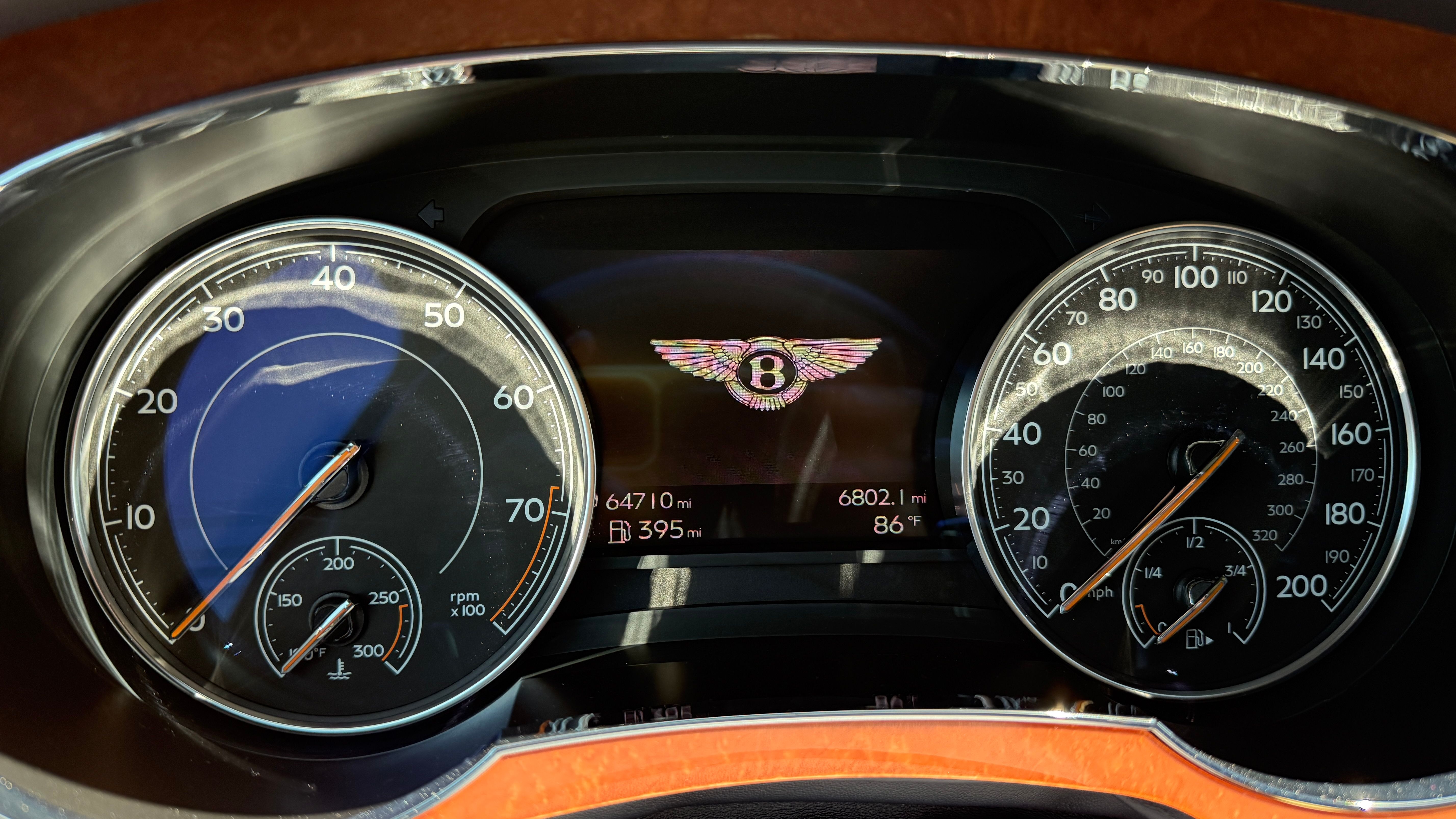 Used 2019 Bentley Bentayga AWD/4WD image 20