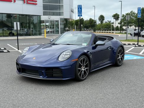 Used 2025 Porsche 911 Carrera T image 1