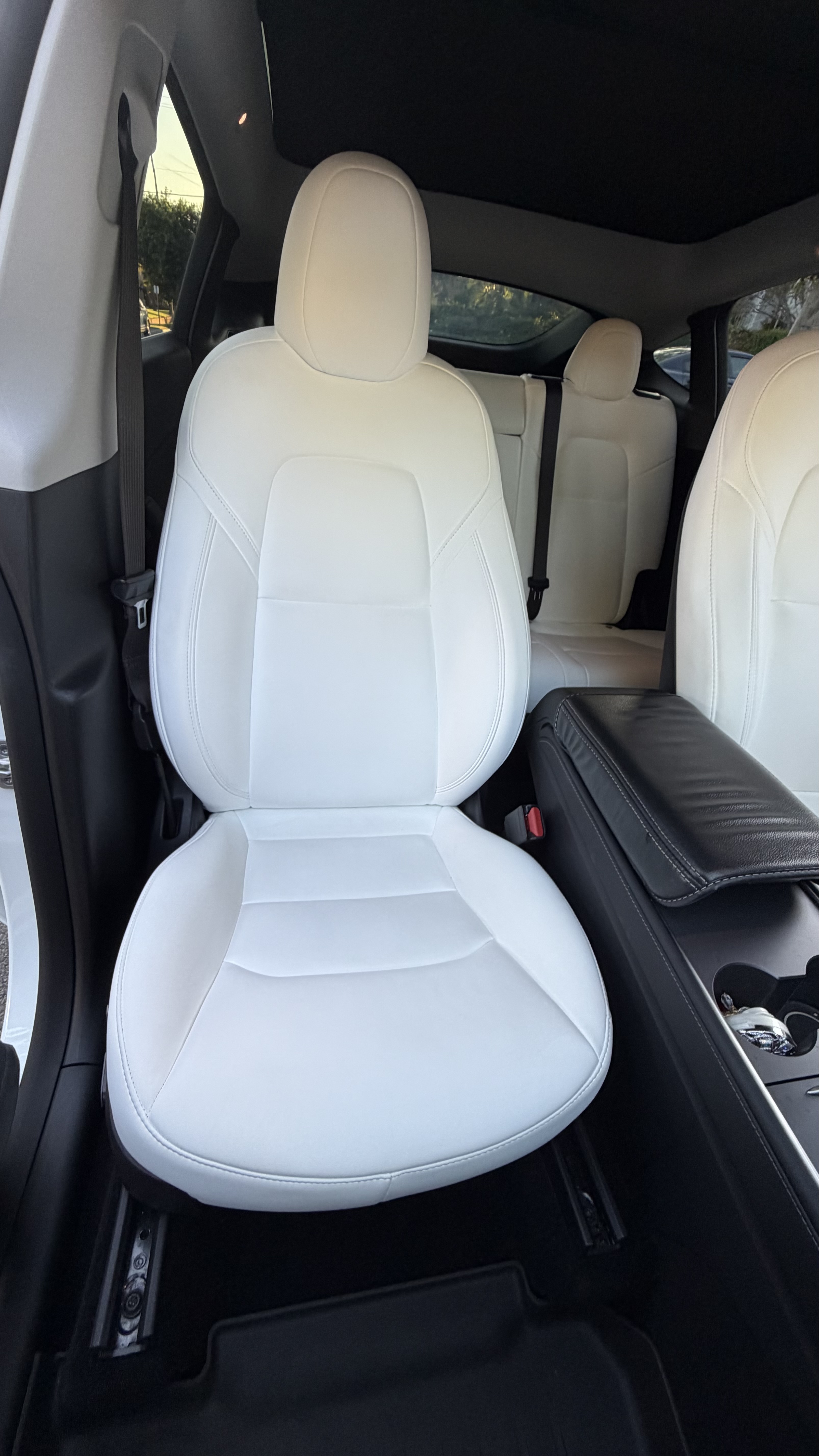 Used 2023 Tesla Model Y Long Range AWD/4WD image 27