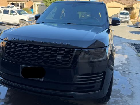 Used 2020 Land Rover Range Rover Autobiography image 2