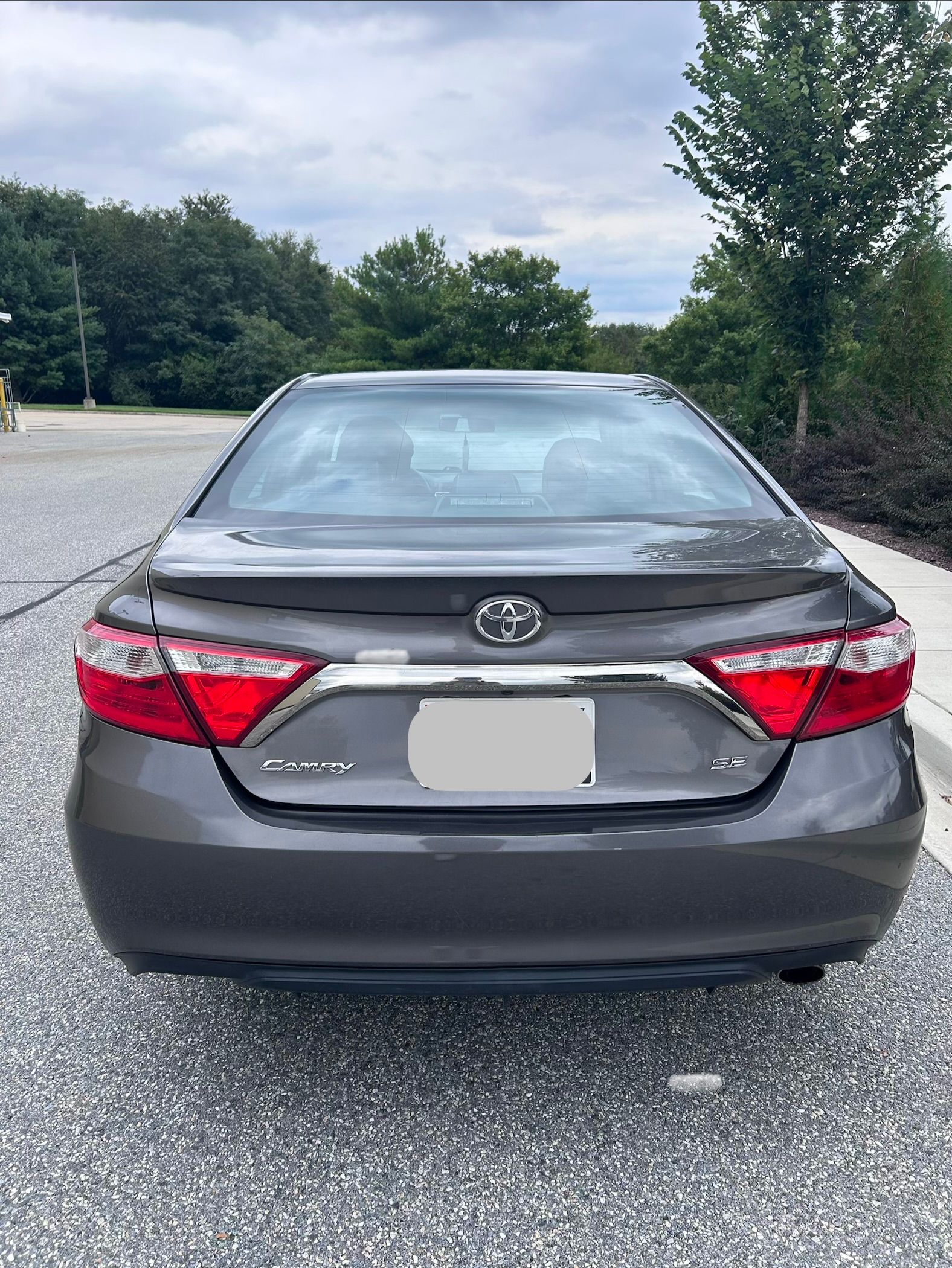 Used 2016 Toyota Camry SE FWD image 14