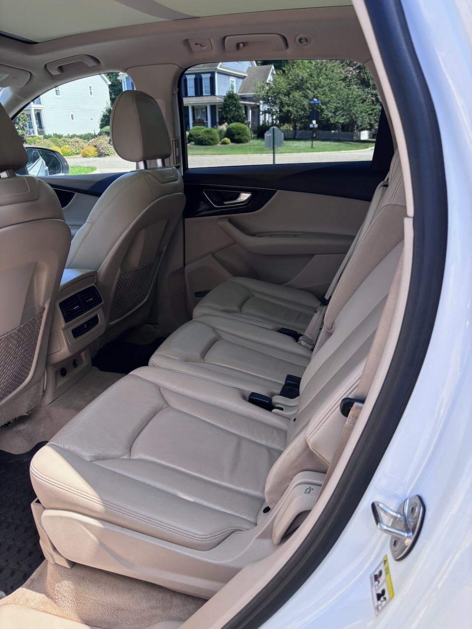 Used 2019 Audi Q7 3.0T Premium Plus w/ Premium Plus Package AWD/4WD image 16