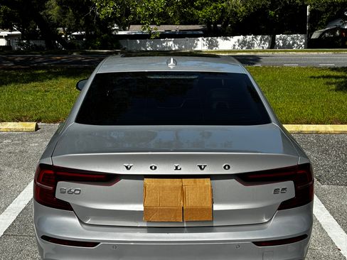 Used 2024 Volvo S60 B5 Core FWD image 15