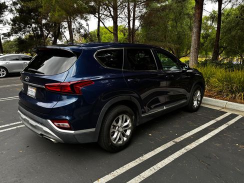 Used 2020 Hyundai Santa Fe SE image 8