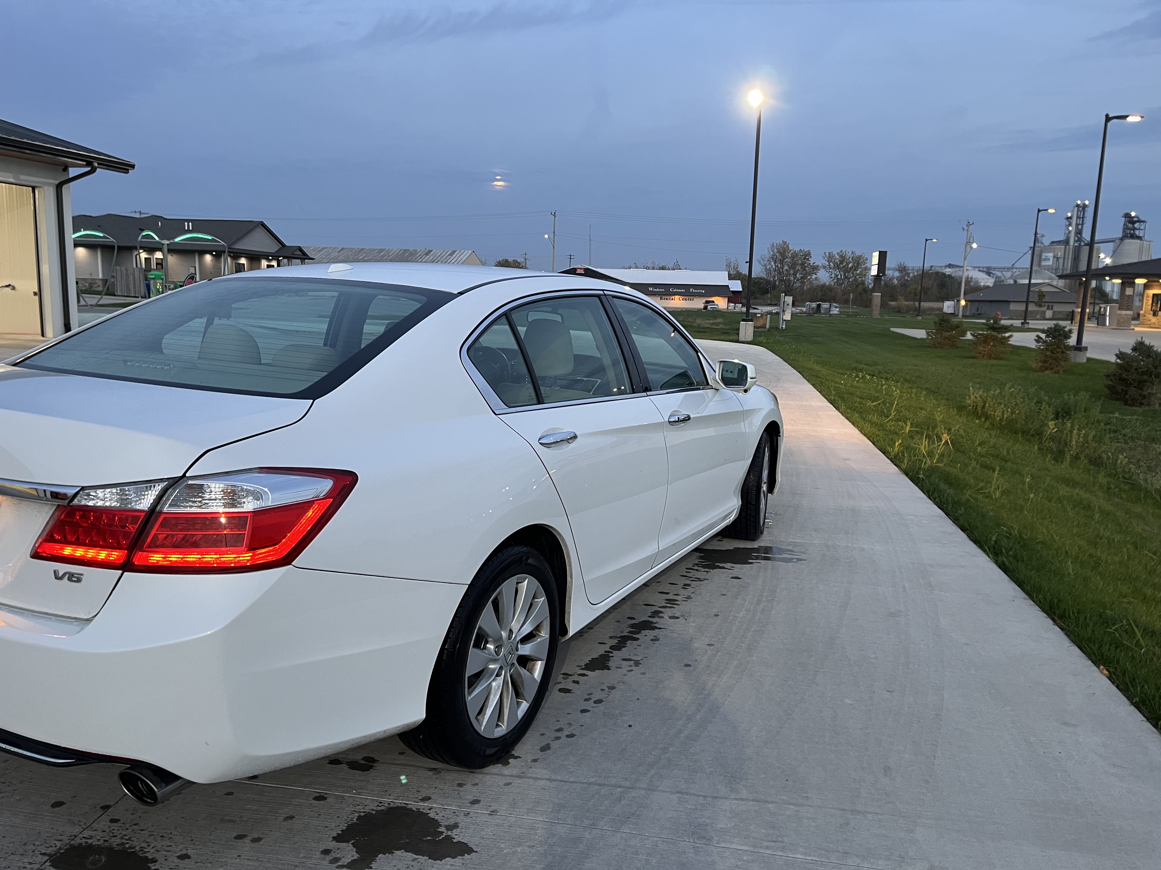 Used 2014 Honda Accord EX-L image 6