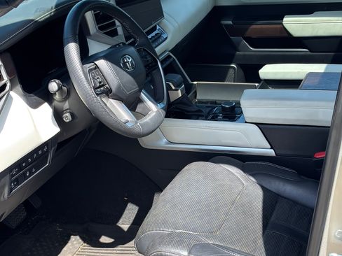 Used 2023 Toyota Sequoia Capstone AWD/4WD image 9