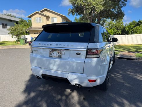 Used 2016 Land Rover Range Rover Sport SE AWD/4WD image 5