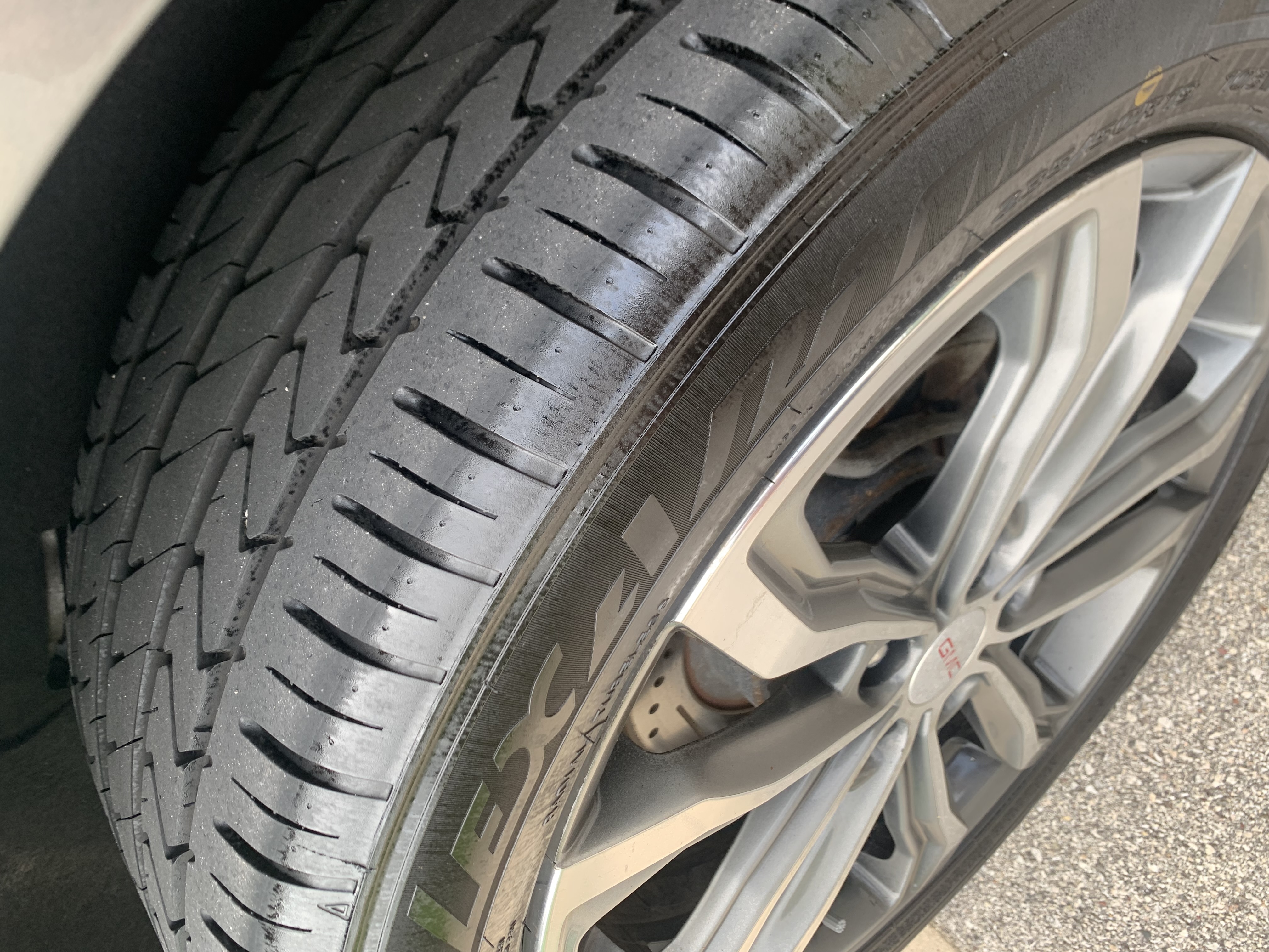 Used 2019 GMC Terrain Denali w/ GMC Pro Grade Package AWD/4WD image 11