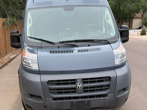 Used 2018 RAM ProMaster 2500 FWD image 2