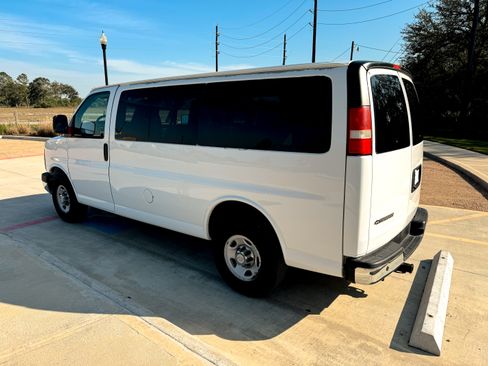 Used 2013 Chevrolet Express 3500 LT w/ LT Preferred Equipment Group image 6