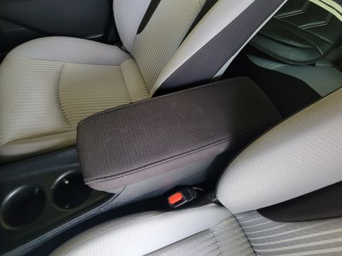 Used 2017 Toyota Prius Two image 10