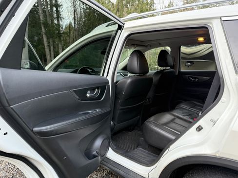 Used 2015 Nissan Rogue SL w/ SL Premium Package image 19