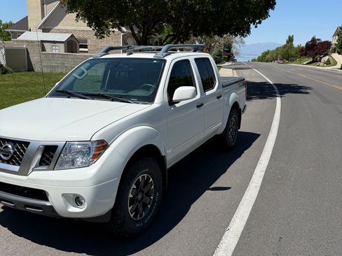 Used 2019 Nissan Frontier PRO-4X w/ Pro-4x Luxury Package AWD/4WD image 4