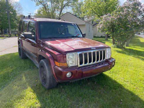 Used 2008 Jeep Commander Sport AWD/4WD image 7