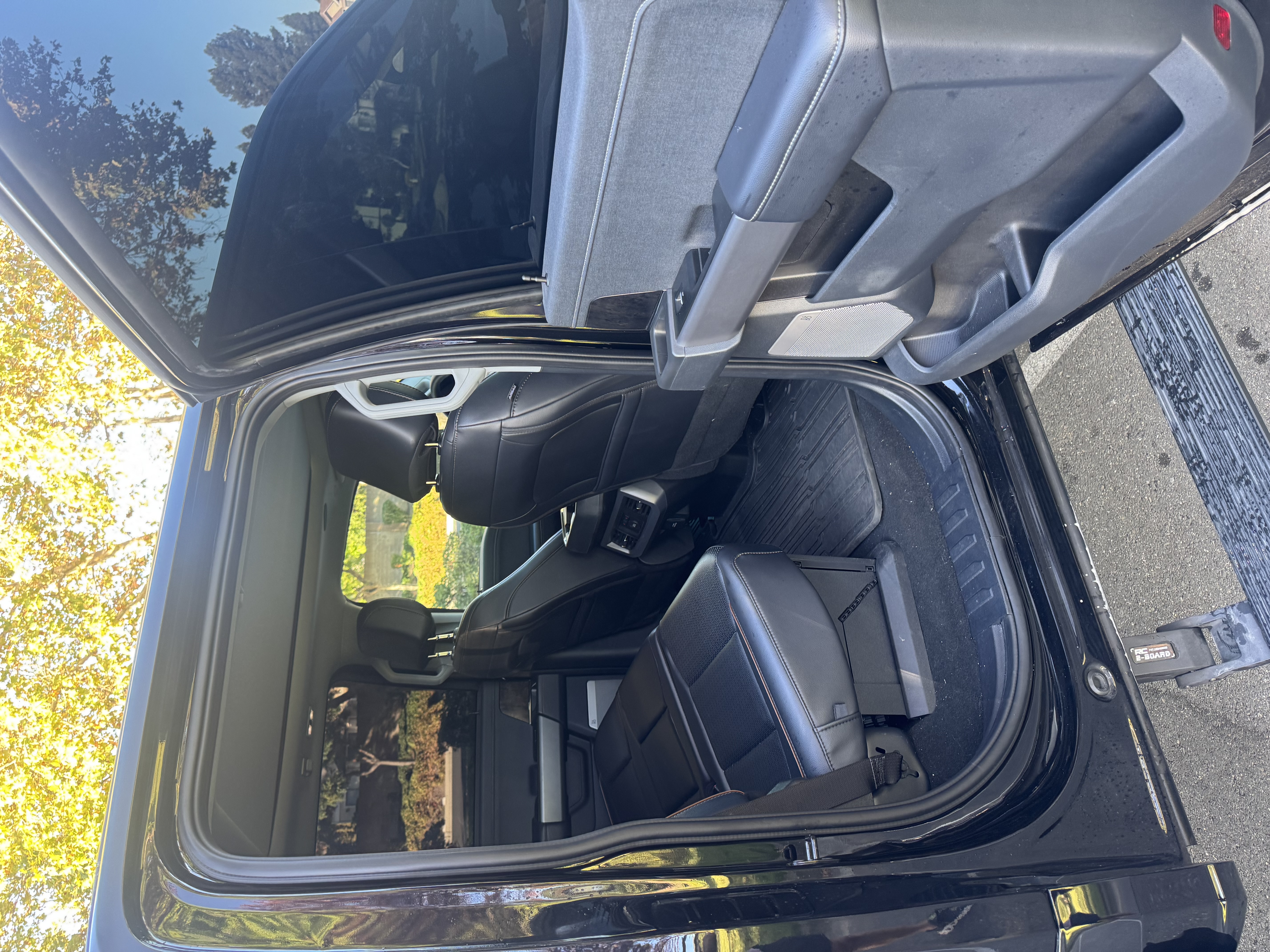 Used 2025 Ford F250 Lariat w/ Lariat Ultimate Package AWD/4WD image 8