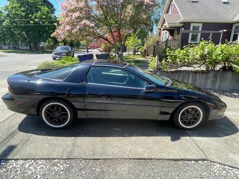 Used 1995 Chevrolet Camaro LT image 5