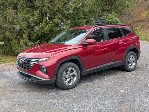 Used 2024 Hyundai Tucson SEL image 1