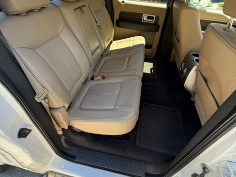 Used 2014 Ford F150 Lariat w/ Equipment Group 502A Luxury AWD/4WD image 8