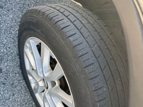 Used 2018 Nissan Rogue SV image 21