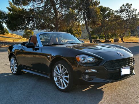 Used 2018 FIAT 124 Spider Lusso image 10