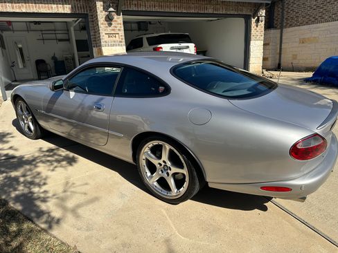 Used 2001 Jaguar XKR Coupe image 6