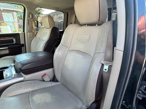 Used 2018 RAM 1500 Laramie Longhorn w/ Longhorn Southfork Package image 10