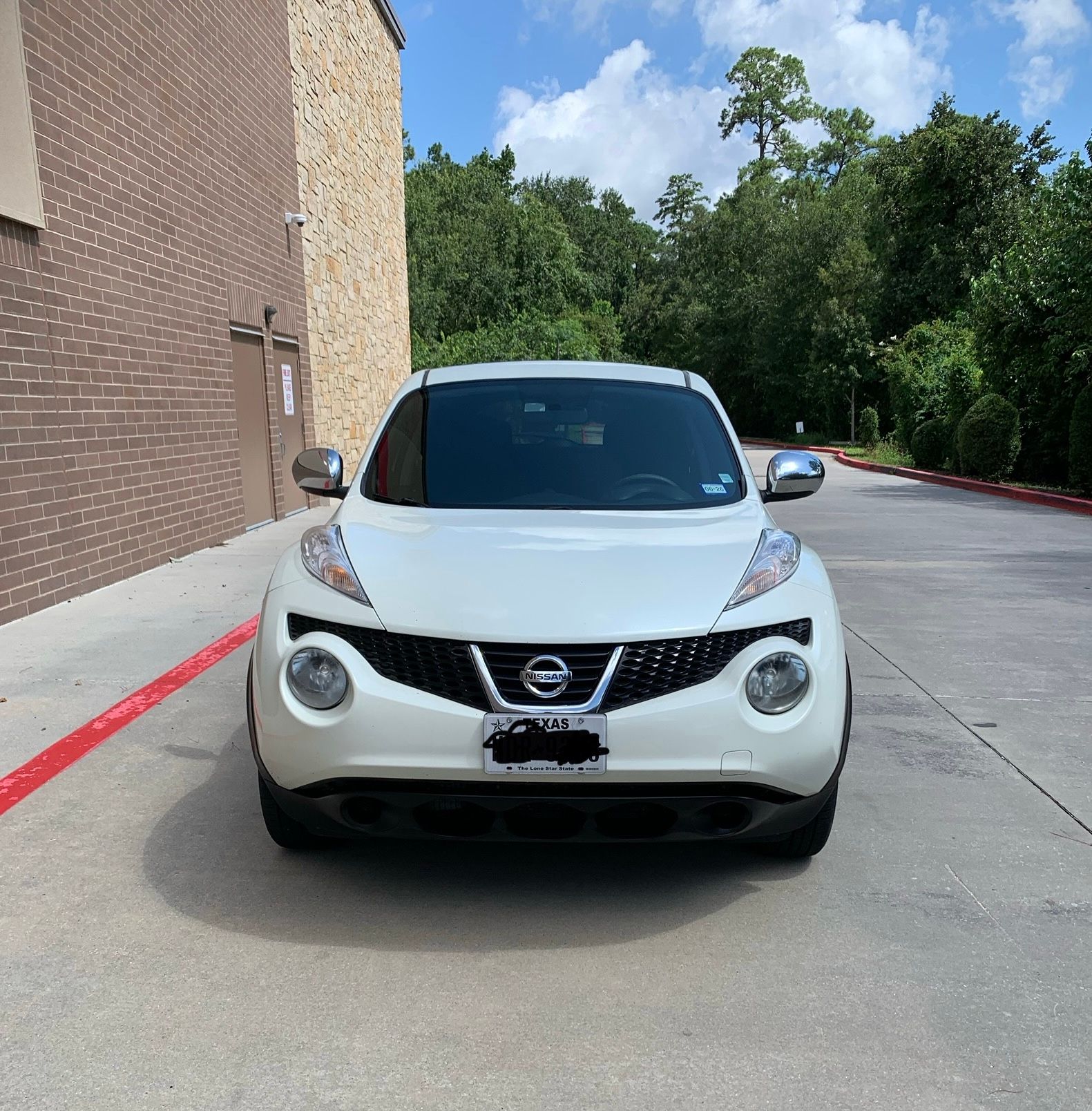 Used 2012 Nissan Juke SV w/ Chrome Pkg FWD image 4