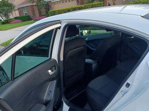 Used 2017 Kia Forte LX image 22