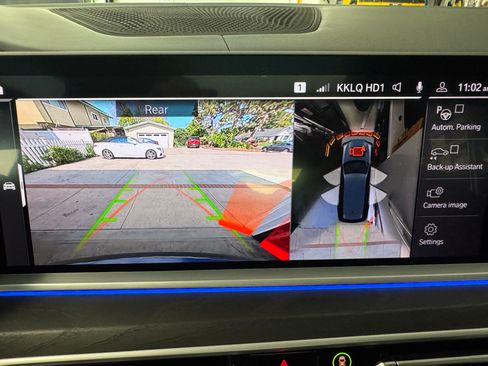 Used 2021 BMW X7 xDrive40i w/ M Sport Package image 26