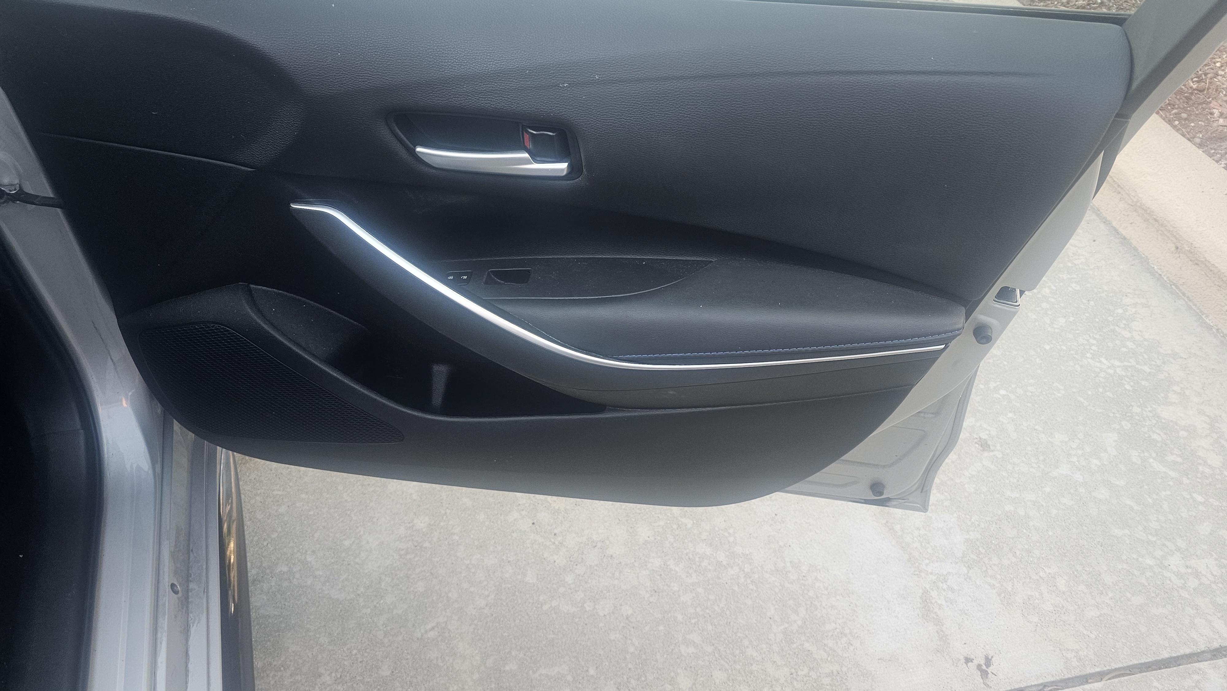 Used 2022 Toyota Corolla SE w/ Carpet Mat Package (TMS) FWD image 14