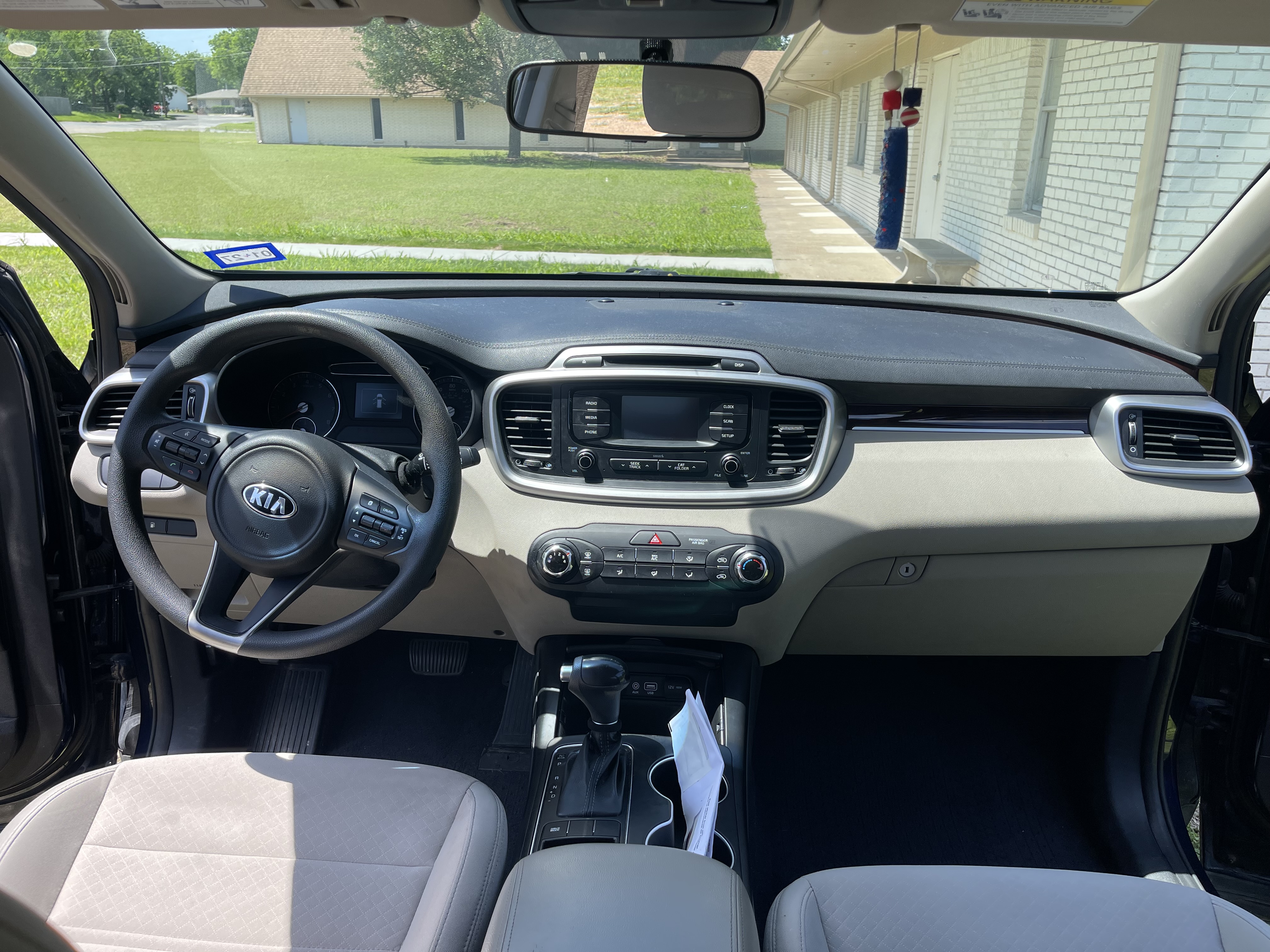 Used 2017 Kia Sorento FWD image 9